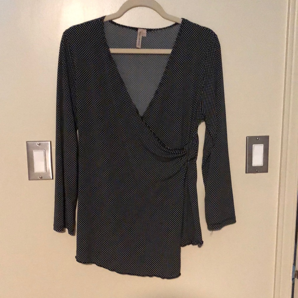 Black and white polka dot top with 3/4 length sleeve size large